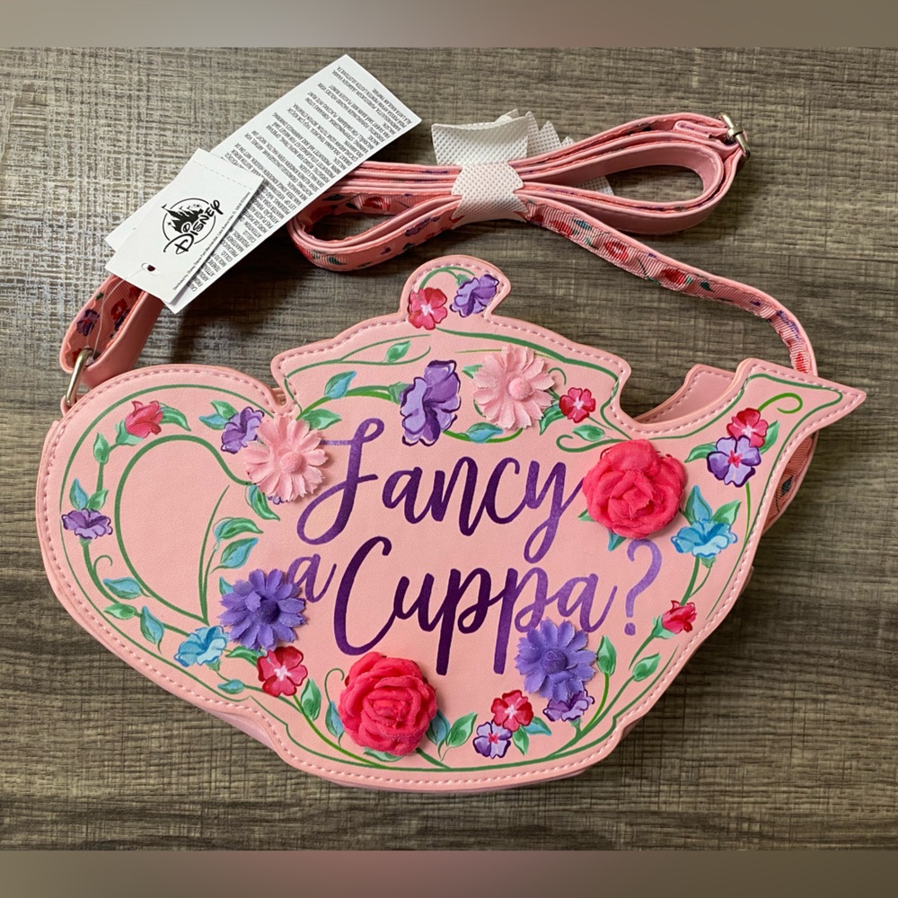 *NWT* DISNEY Teapot United Kingdom Epcot Crossbody